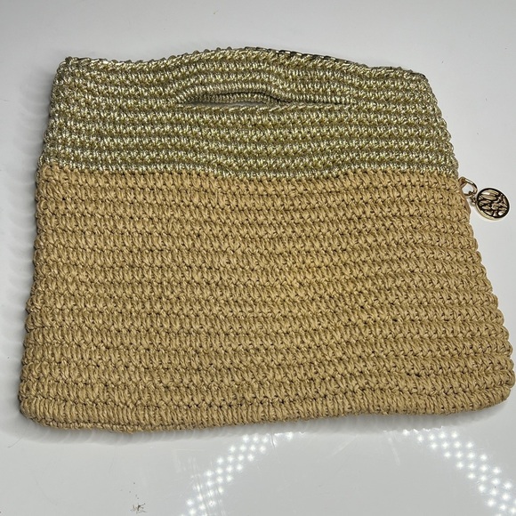 Lilly Pulitzer Handbags - Lilly Pulitzer Beige Straw and Gold Crochet Chain Trim Hand Flat Tote Clutch Bag